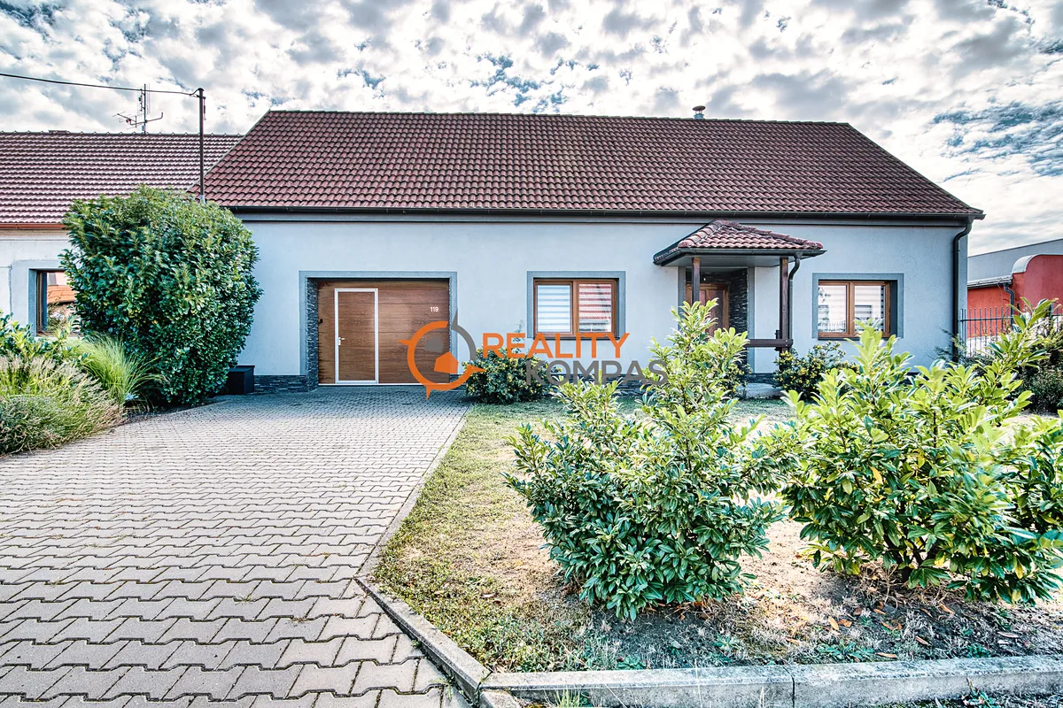 Prodej rodinného domu 160 m², pozemek 796 m²
