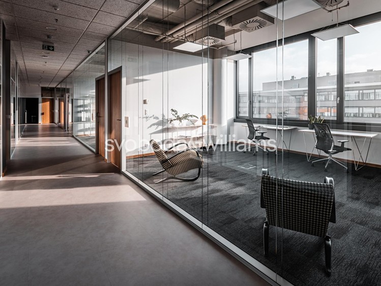 Pronájem komerčního prostoru, 94 m² (7 z 22)