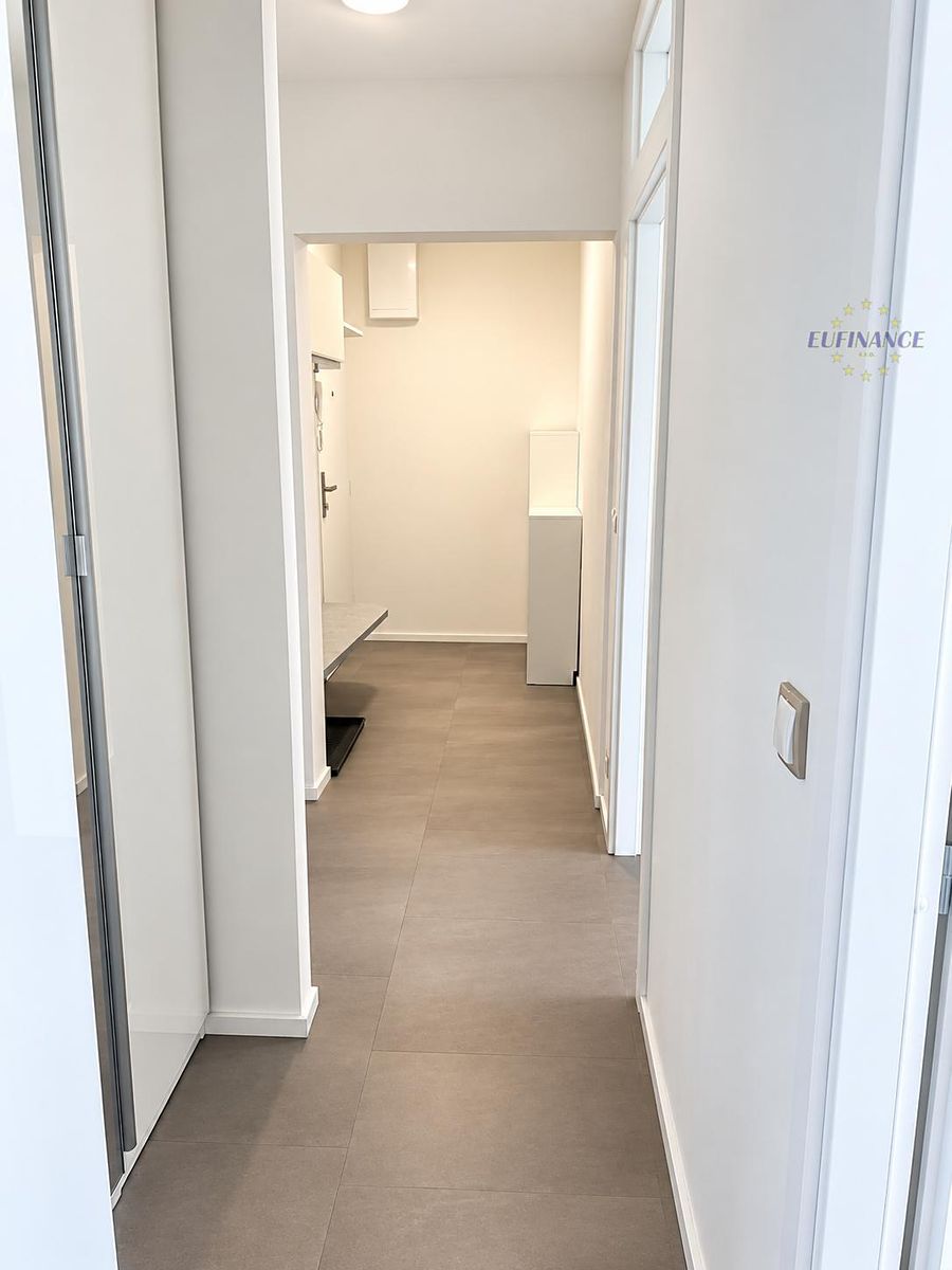 Pronájem bytu 3+kk 71 m² – fotografie 2