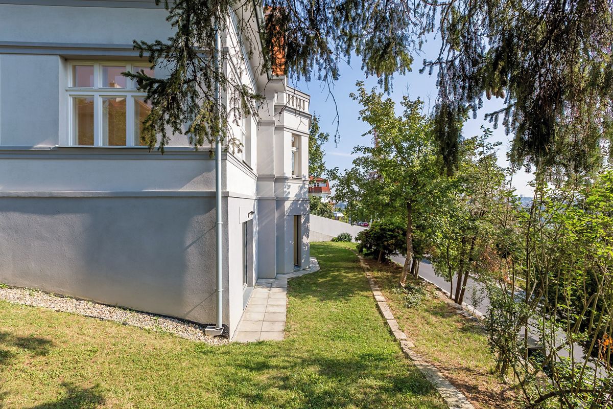 Prodej rodinného domu 185 m², pozemek 790 m² – fotografie 4