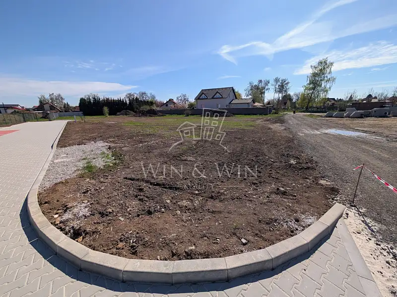 Prodej stavebního pozemku 875 m², Úhonice – náhled fotky 3