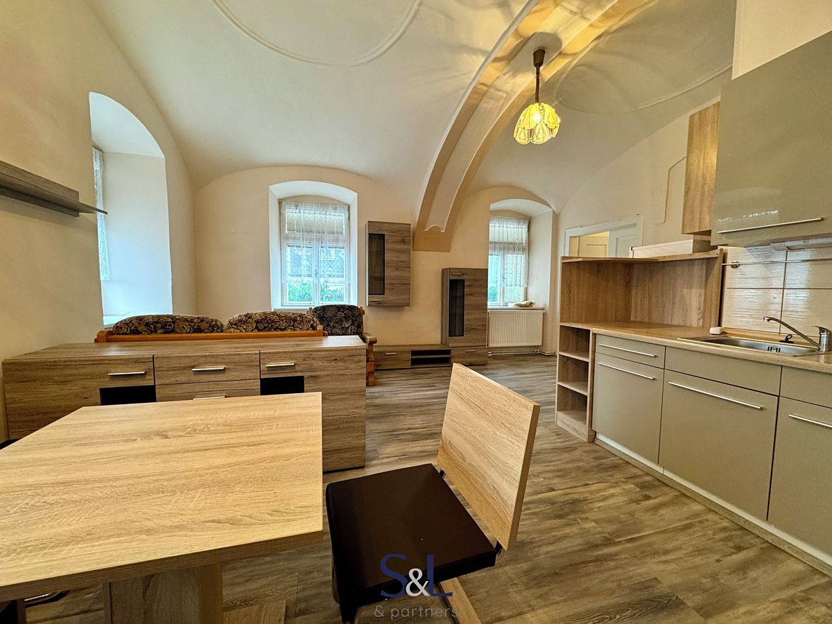 Pronájem bytu 2+kk 56 m² – fotografie 2