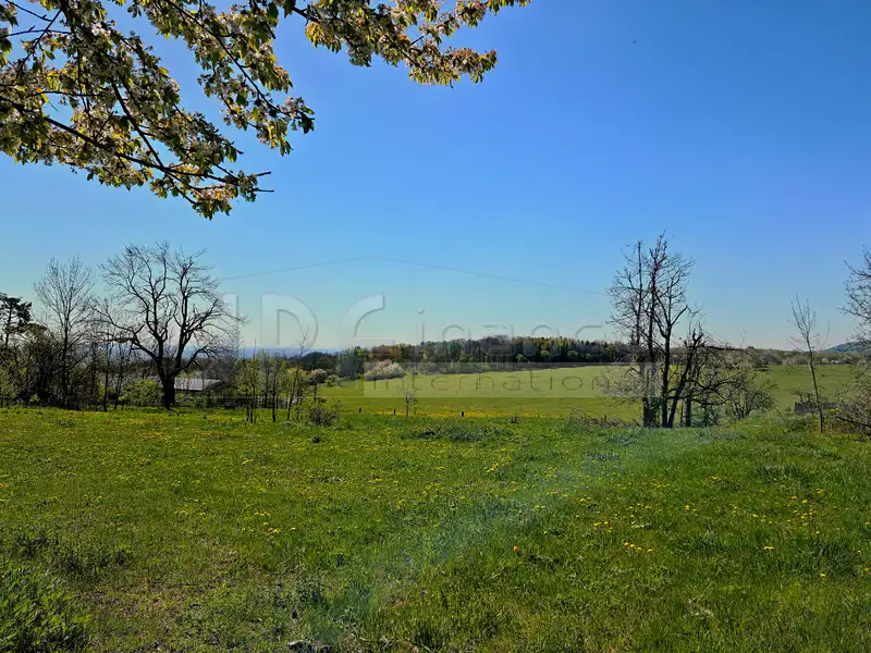Prodej stavebního pozemku 3539 m², Lovečkovice – náhled fotky 3