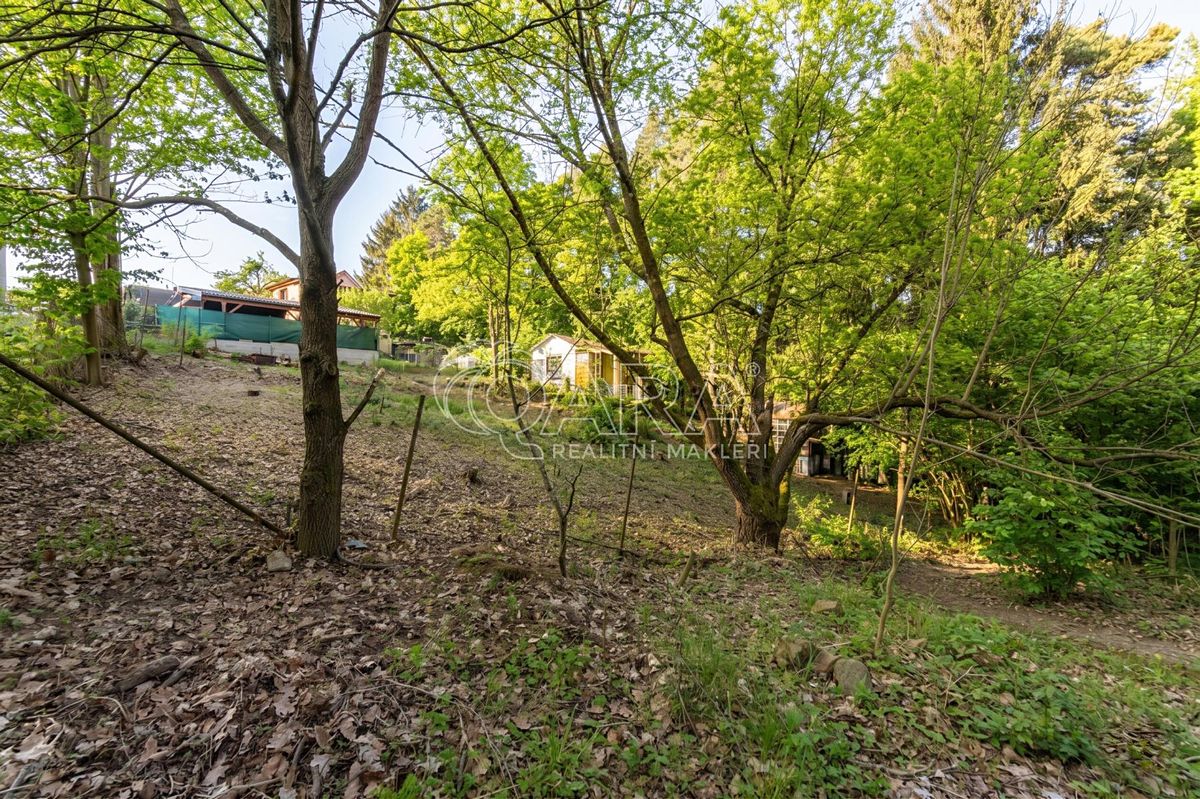 Prodej stavebního pozemku 845 m² – fotografie 5