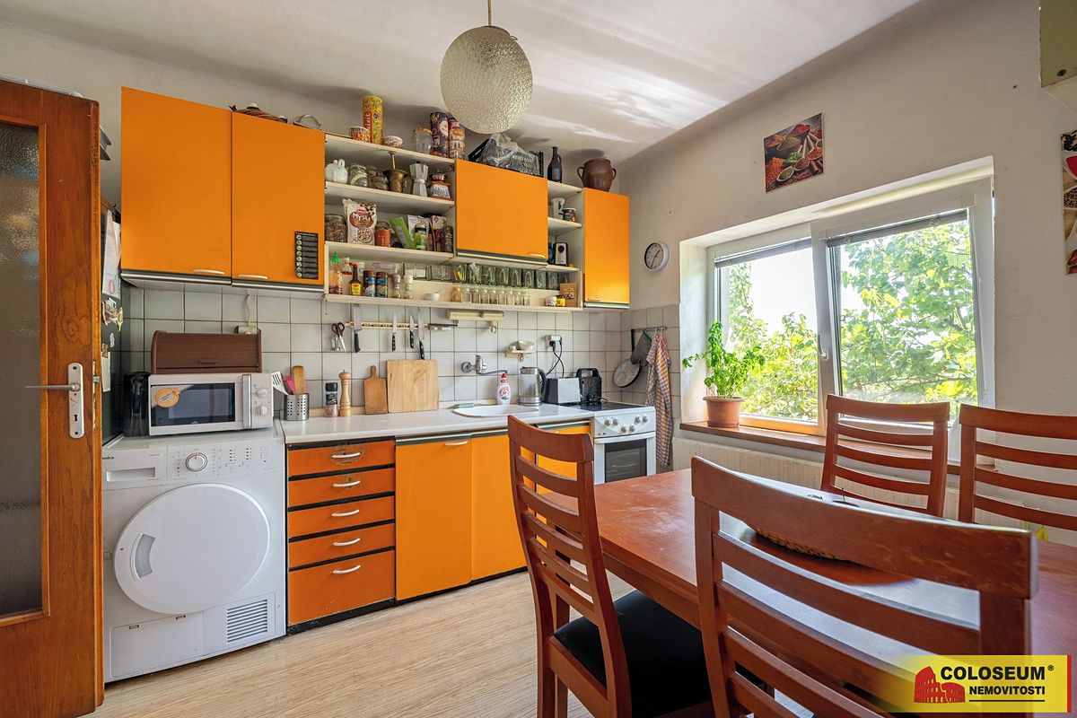 Prodej rodinného domu 150 m², pozemek 714 m² – fotografie 3
