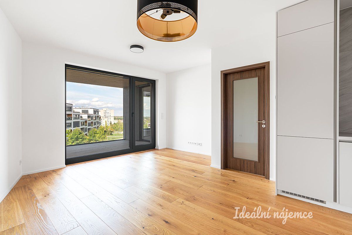 Pronájem bytu 2+kk 50 m² – fotografie 2