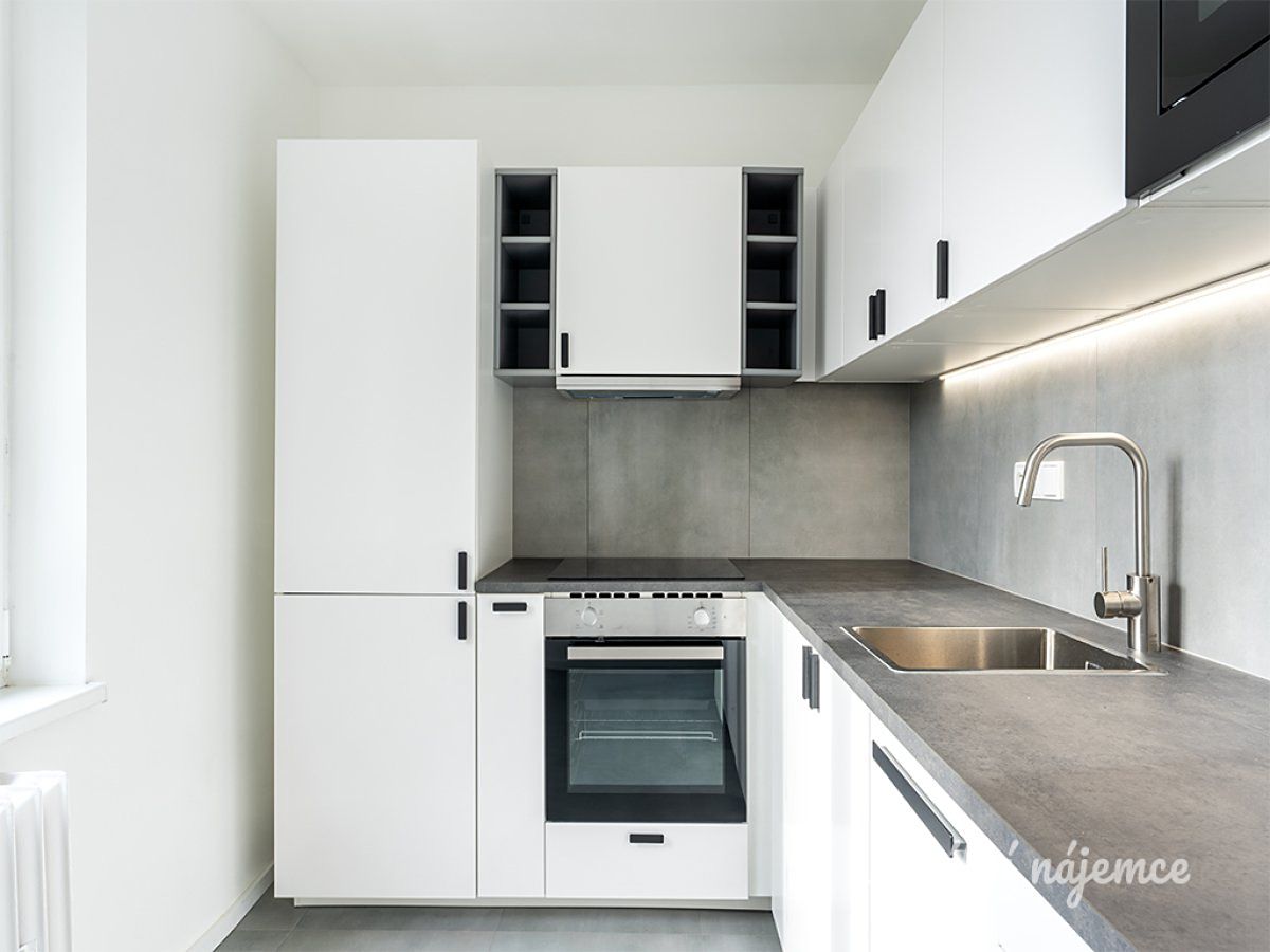 Pronájem bytu 3+1 66 m² – fotografie 2