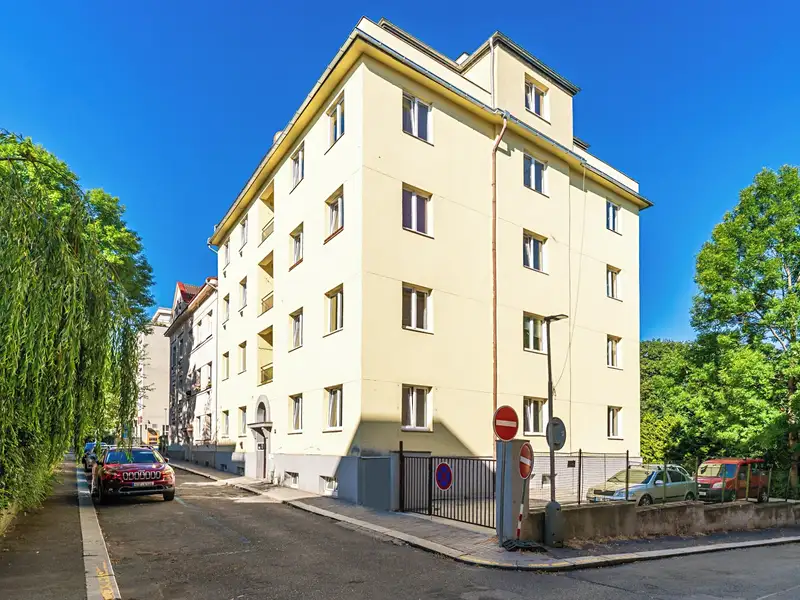 Prodej bytu 4+1 109 m², Praha – náhled fotky 2