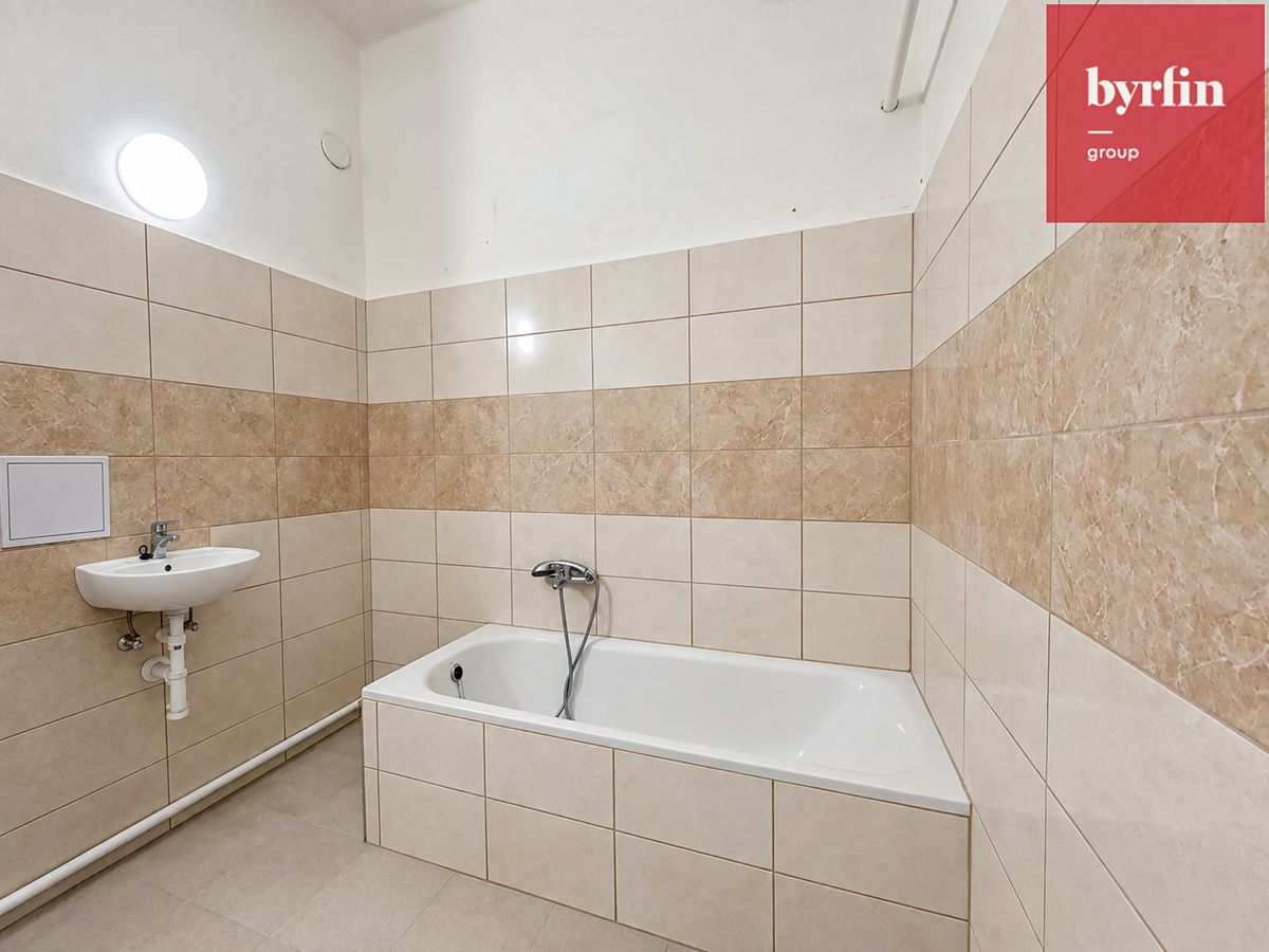Pronájem bytu 2+1 65 m² – fotografie 5