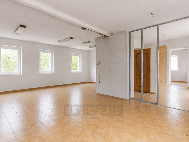 Prodej komerčního prostoru, 410 m² (15 z 31)