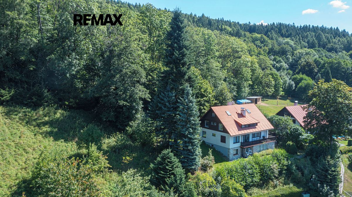Prodej rodinného domu 393 m², pozemek 1302 m² – fotografie 5