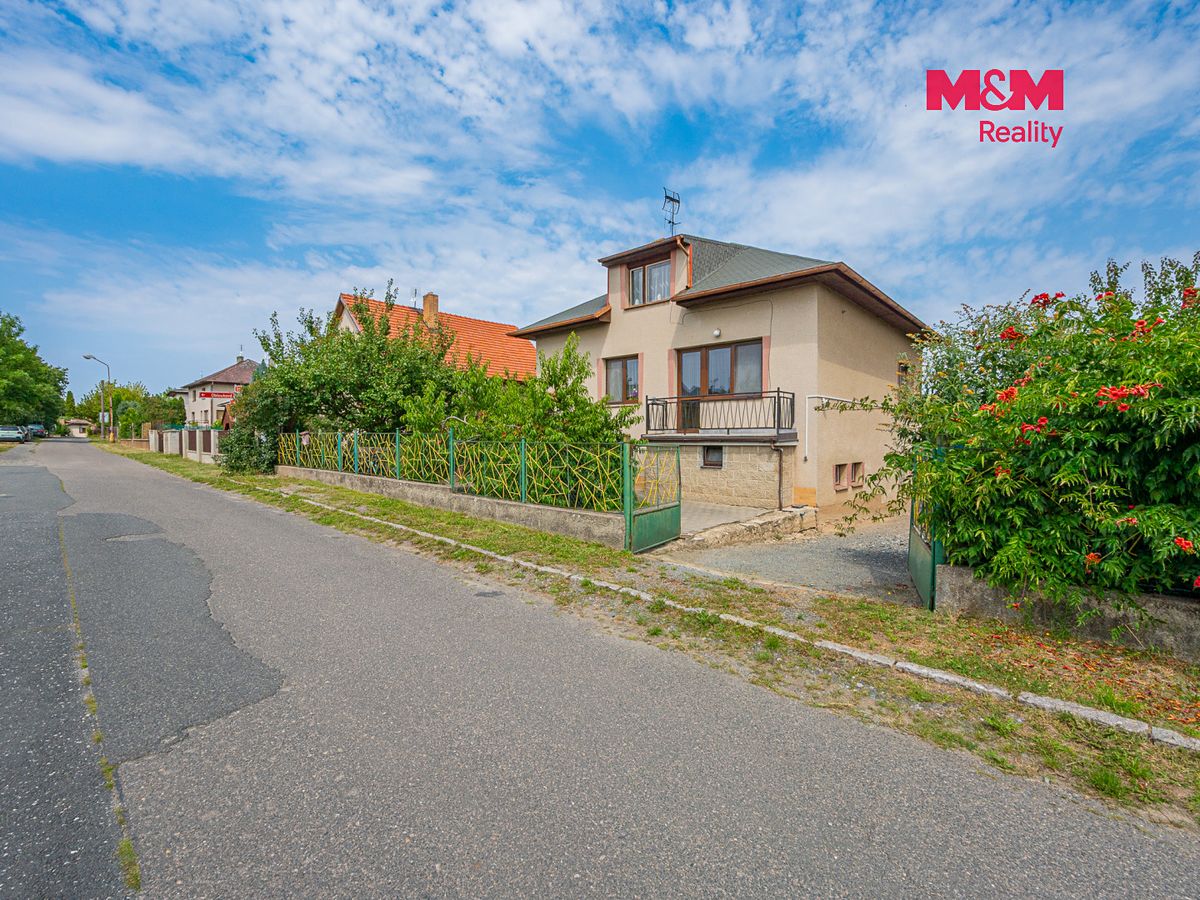 Prodej rodinného domu 160 m², pozemek 730 m² – fotografie 5