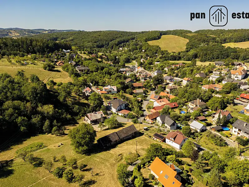 Prodej stavebního pozemku 2539 m², Hvozdná – náhled fotky 1