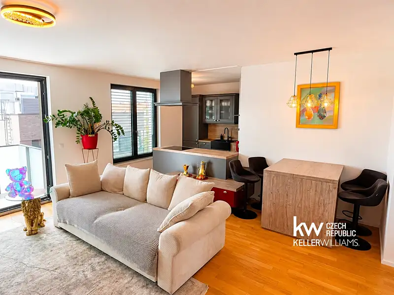 Prodej bytu 2+kk 67 m², Praha – náhled fotky 2