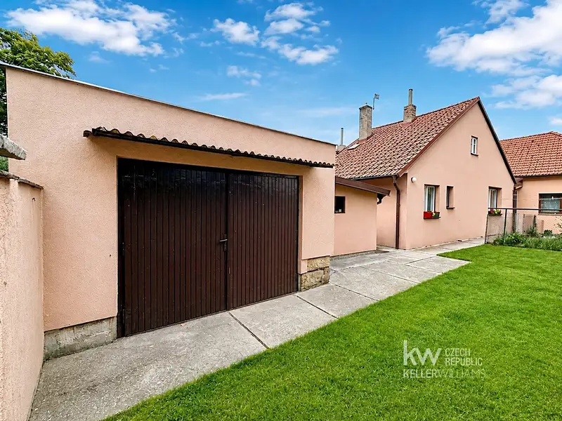 Prodej rodinného domu 160 m², pozemek 345 m², Nový Bydžov – náhled fotky 1