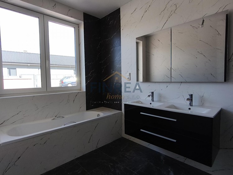 Prodej domu, 120 m² (17 z 29)