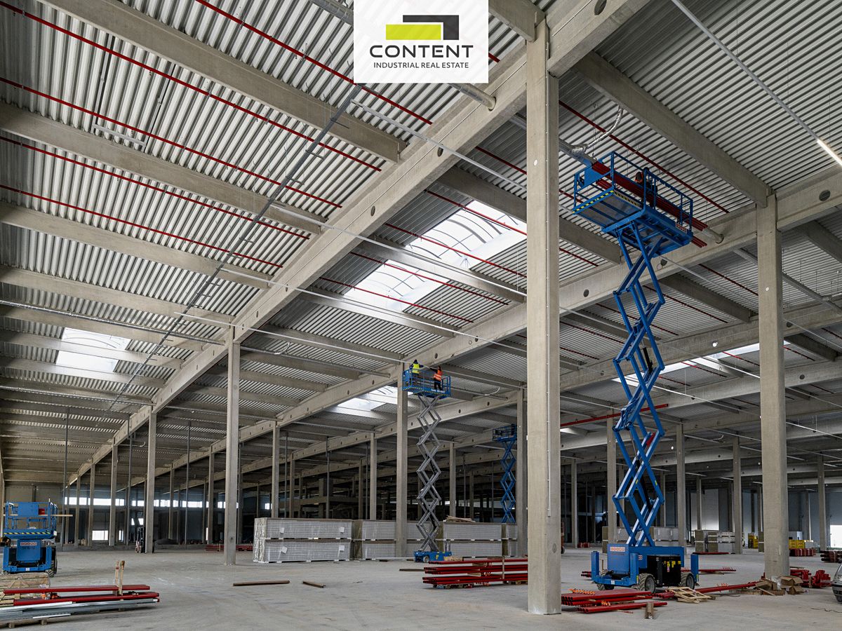 Pronájem skladového prostoru 3201 m² – fotografie 2