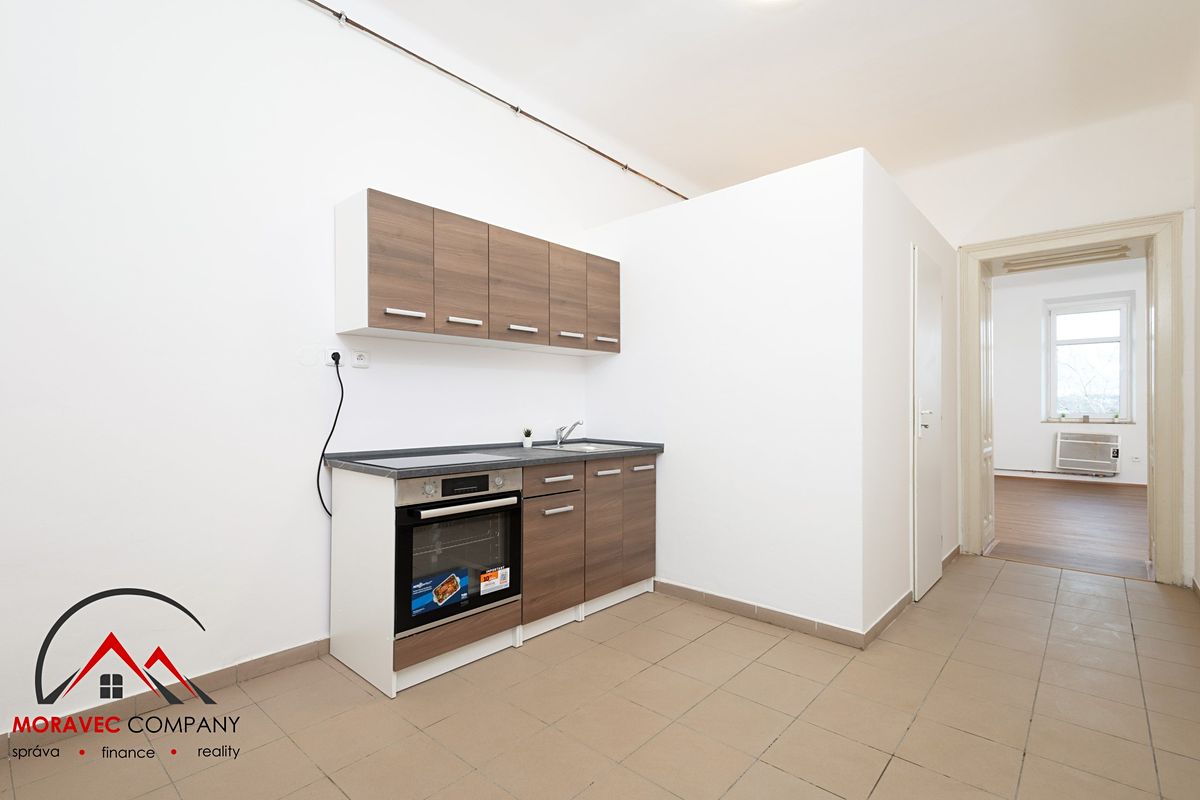 Pronájem bytu 1+1 36 m² – fotografie 3