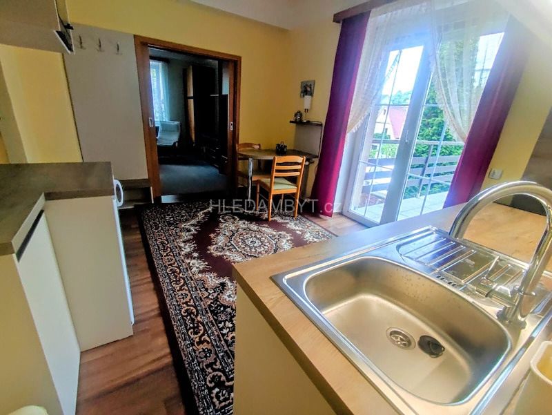 Pronájem bytu 1+1 82 m² – fotografie 5