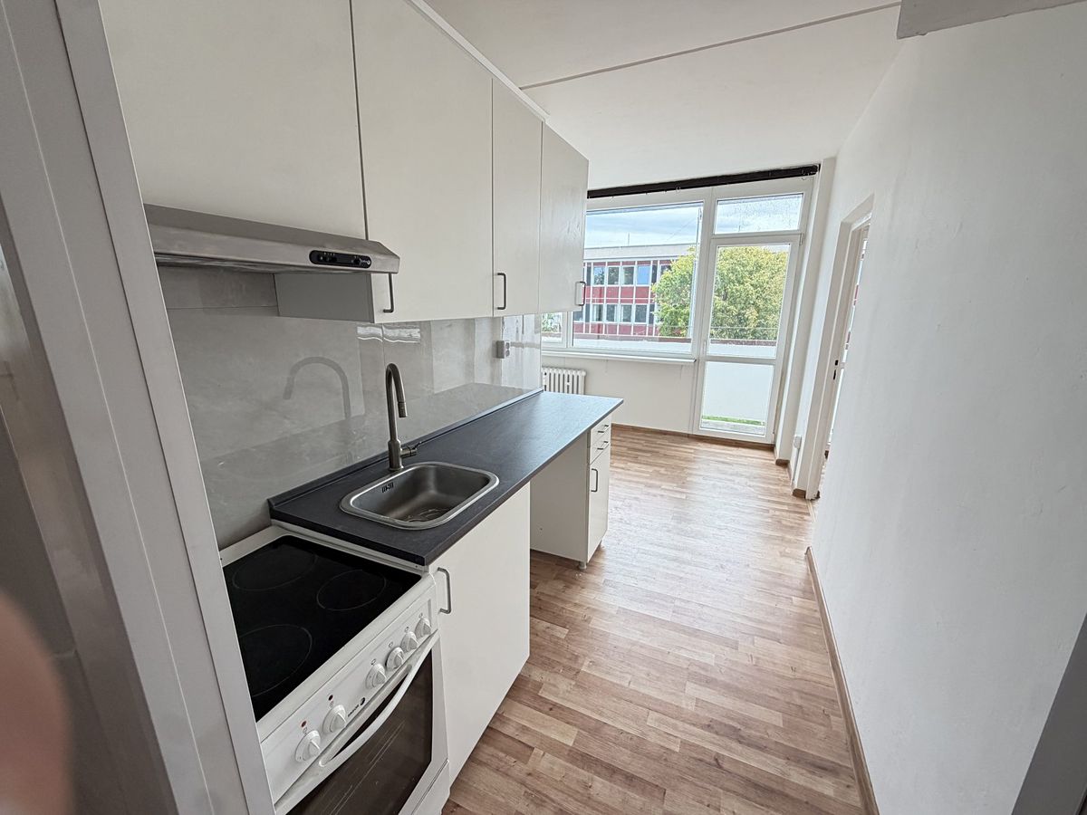 Pronájem bytu 3+1 64 m² – fotografie 2