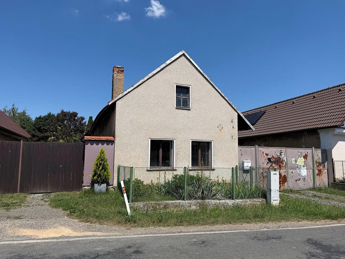 Prodej rodinného domu 110 m², pozemek 2803 m²