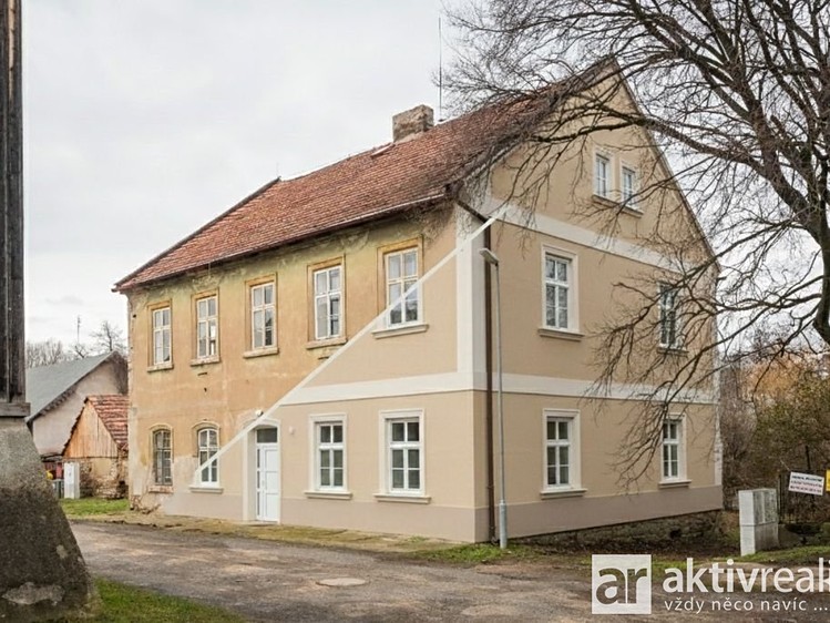 Haus zum Kauf, 420 m² (1 von 30)