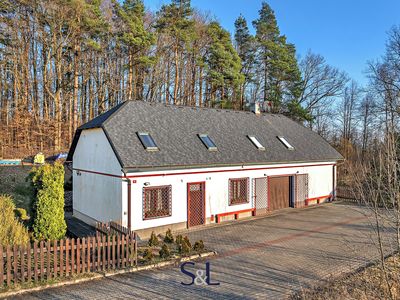 Prodej rodinného domu 201 m², pozemek 1909 m²