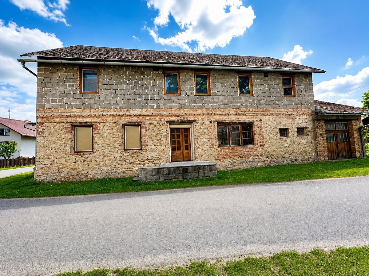 Prodej rodinného domu 350 m², pozemek 410 m² – fotografie 4