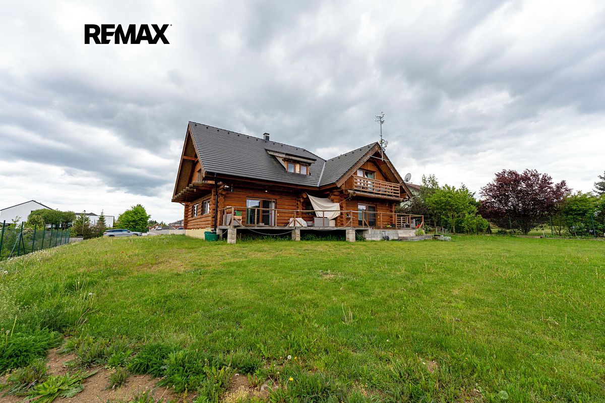 Prodej rodinného domu 310 m², pozemek 1407 m²