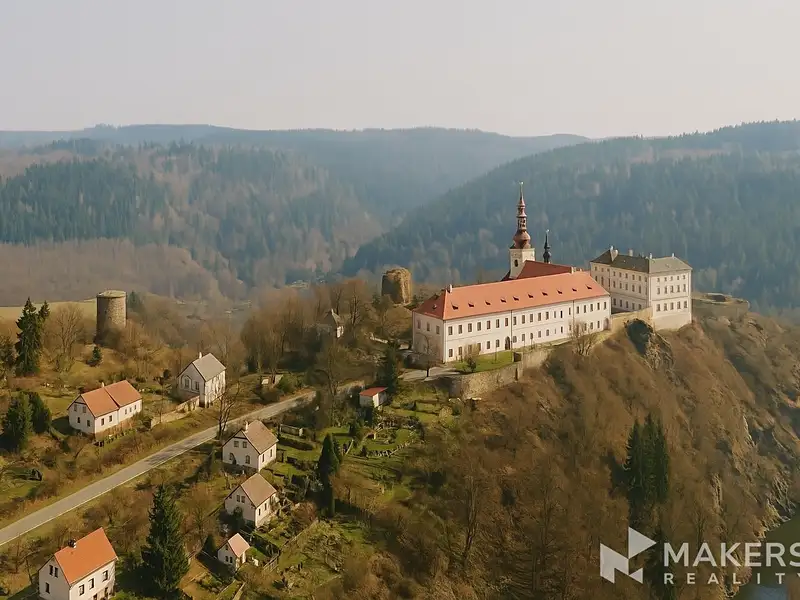 Prodej ubytovacího zařízení 2100 m², Manětín – náhled fotky 3