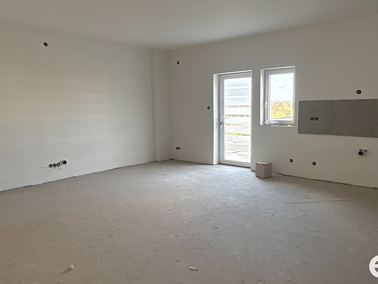 Комерційне приміщення в оренду, 1 706 м² (2 з 11)