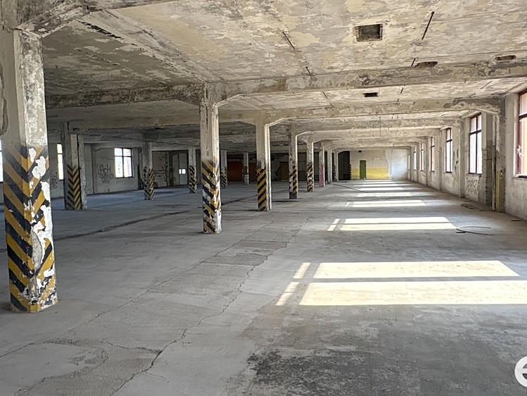Комерційне приміщення в оренду, 1 706 м² (6 з 11)