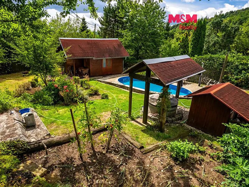 Prodej chaty 25 m², pozemek 858 m², Žandov – náhled fotky 1