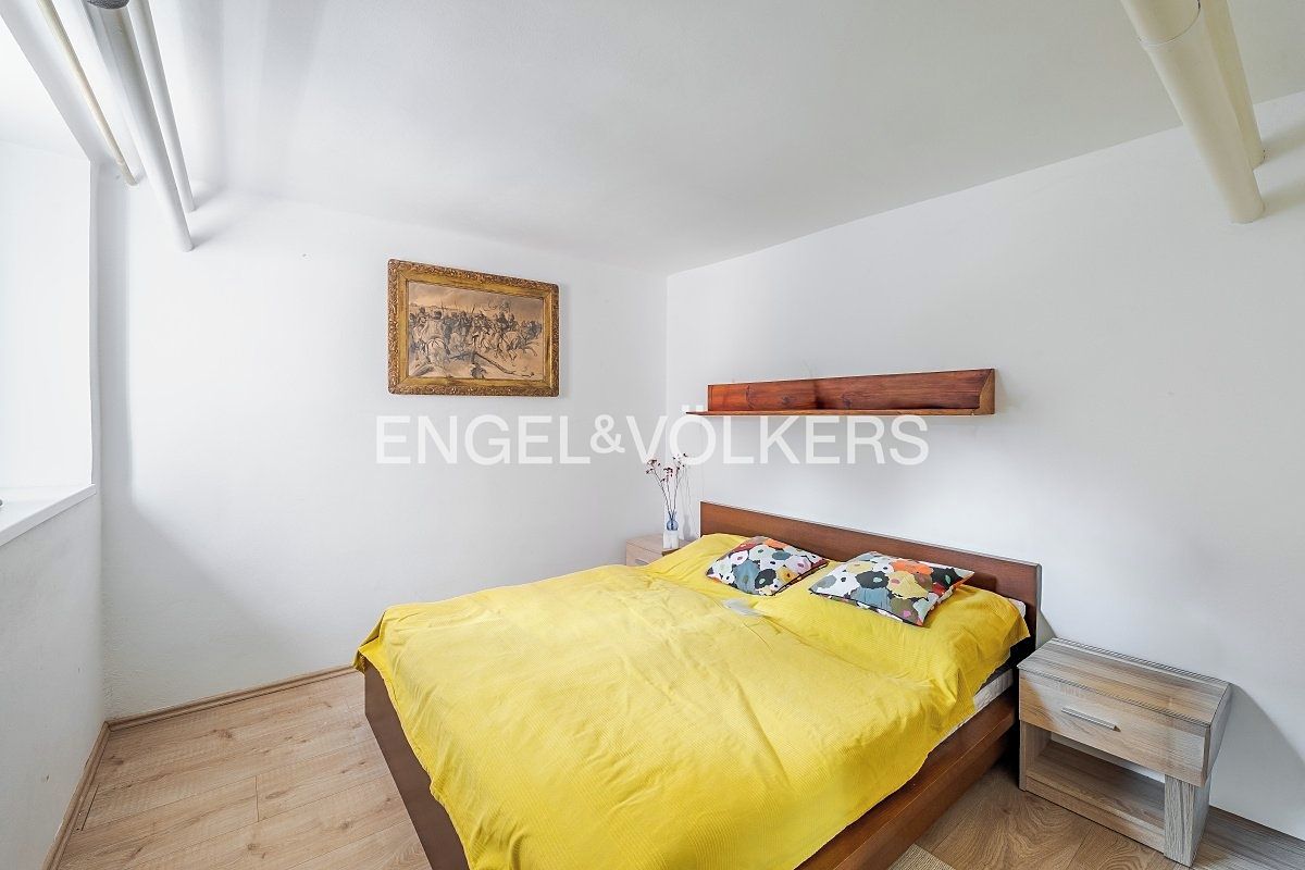 Pronájem kanceláře 73 m² – fotografie 3