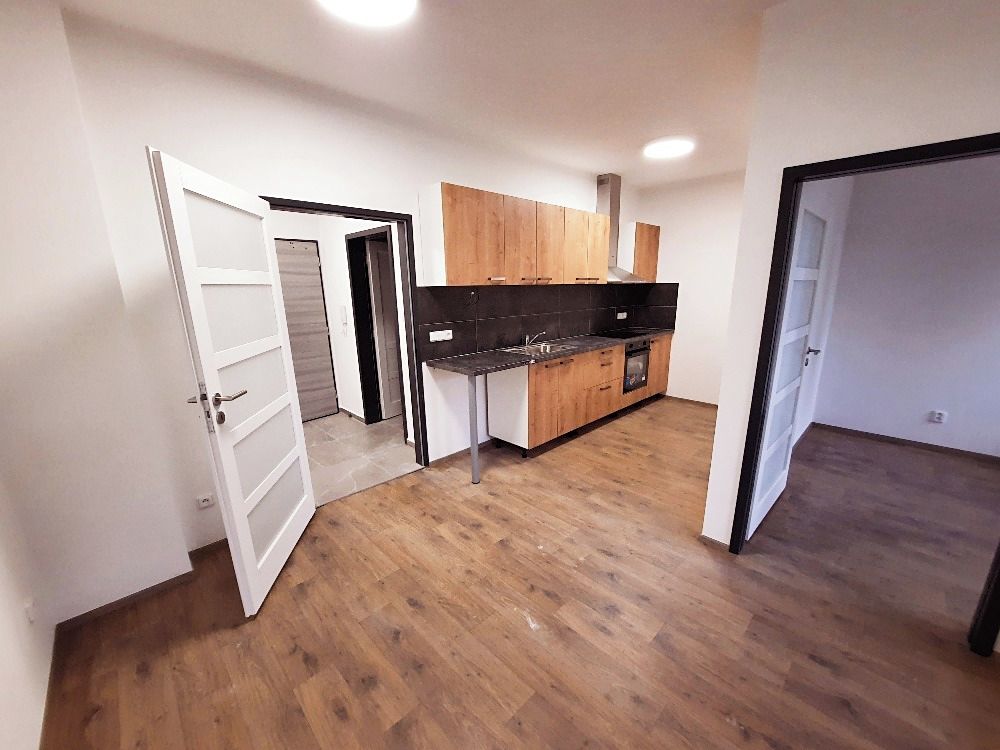 Pronájem bytu 2+kk 45 m² – fotografie 5