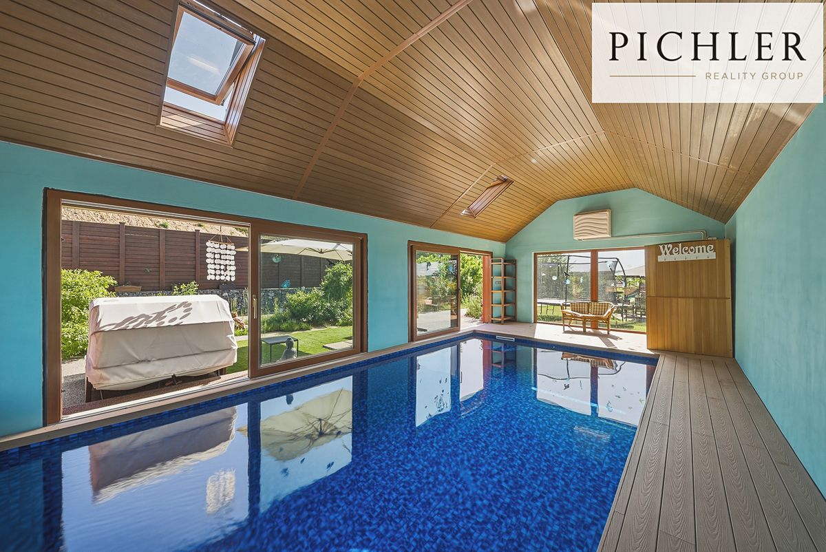 Prodej rodinného domu 244 m², pozemek 2614 m² – fotografie 2