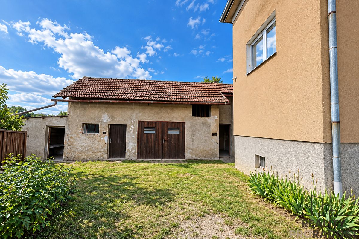 Prodej rodinného domu 180 m², pozemek 753 m² – fotografie 3