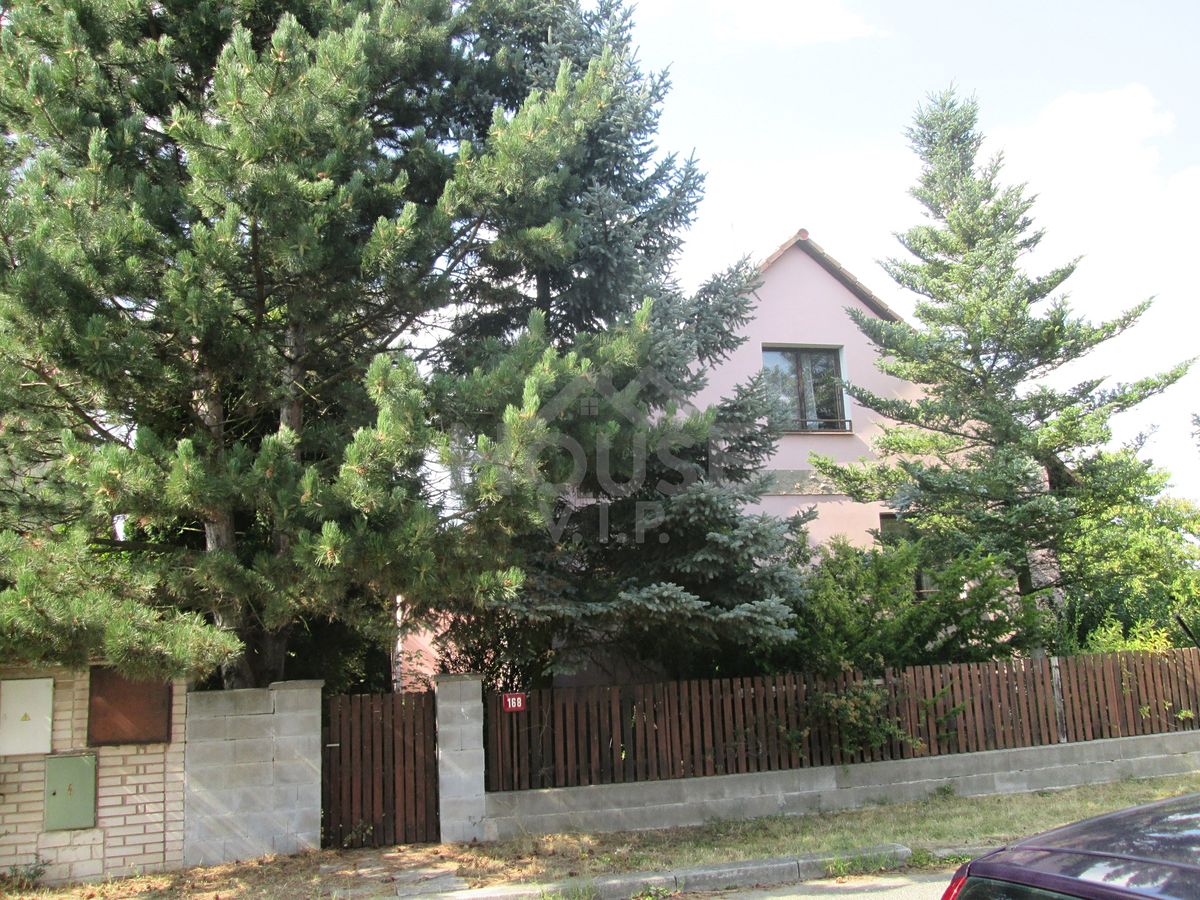 Prodej rodinného domu 210 m², pozemek 1171 m² – fotografie 3