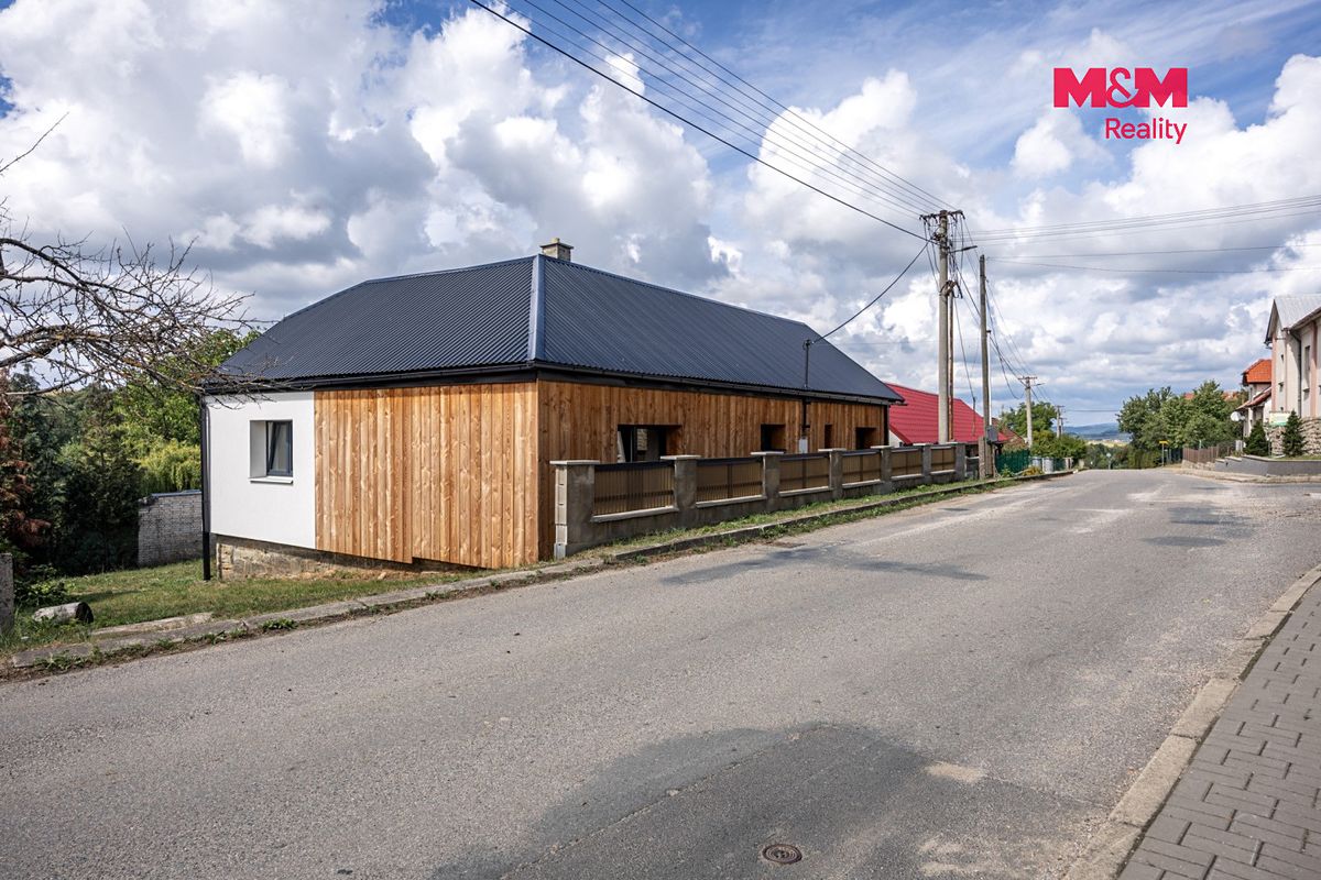 Prodej rodinného domu 182 m², pozemek 535 m² – fotografie 2