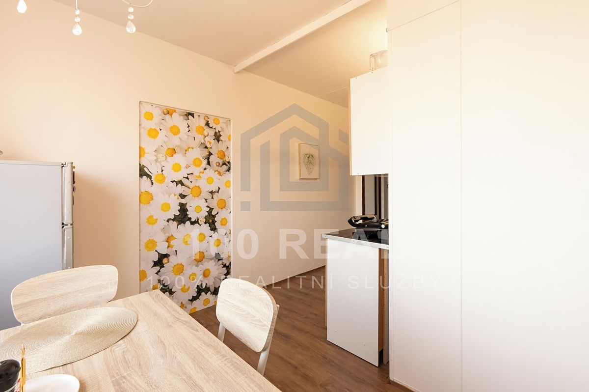 Pronájem bytu 2+1 64 m² – fotografie 3