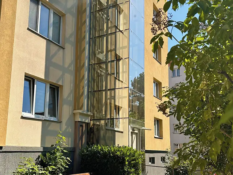 Prodej bytu 2+1 64 m², Praha – náhled fotky 1