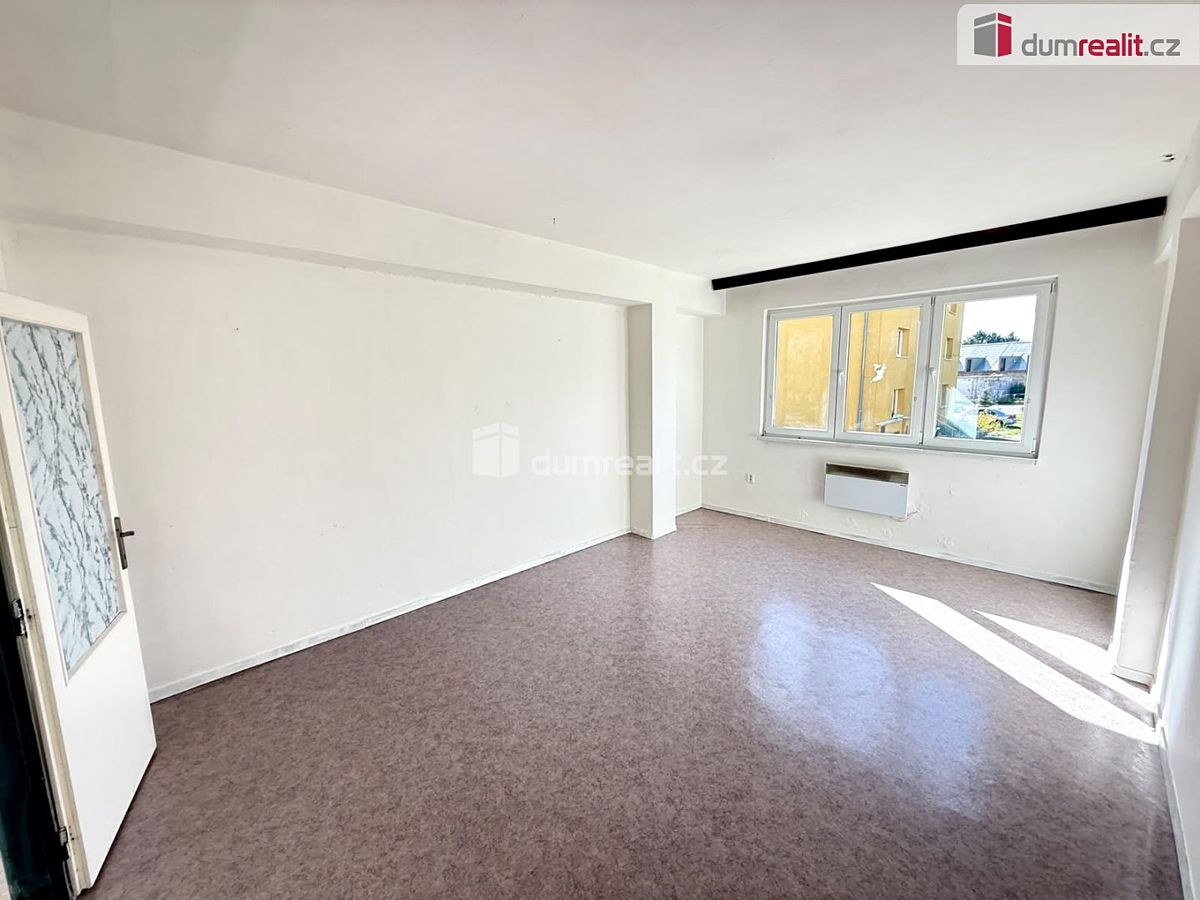 Pronájem bytu 3+1 88 m² – fotografie 3