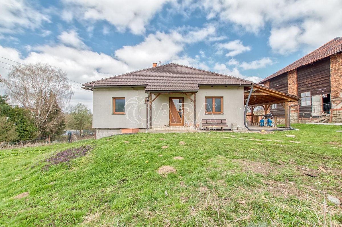 Prodej rodinného domu 93 m², pozemek 3731 m²