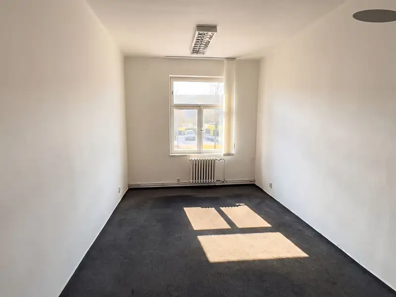 Pronájem kanceláře 18 m², Praha – náhled fotky 1