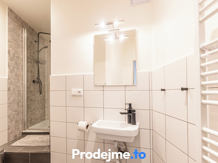 Комерційне приміщення на продаж, 108 м² (5 з 26)