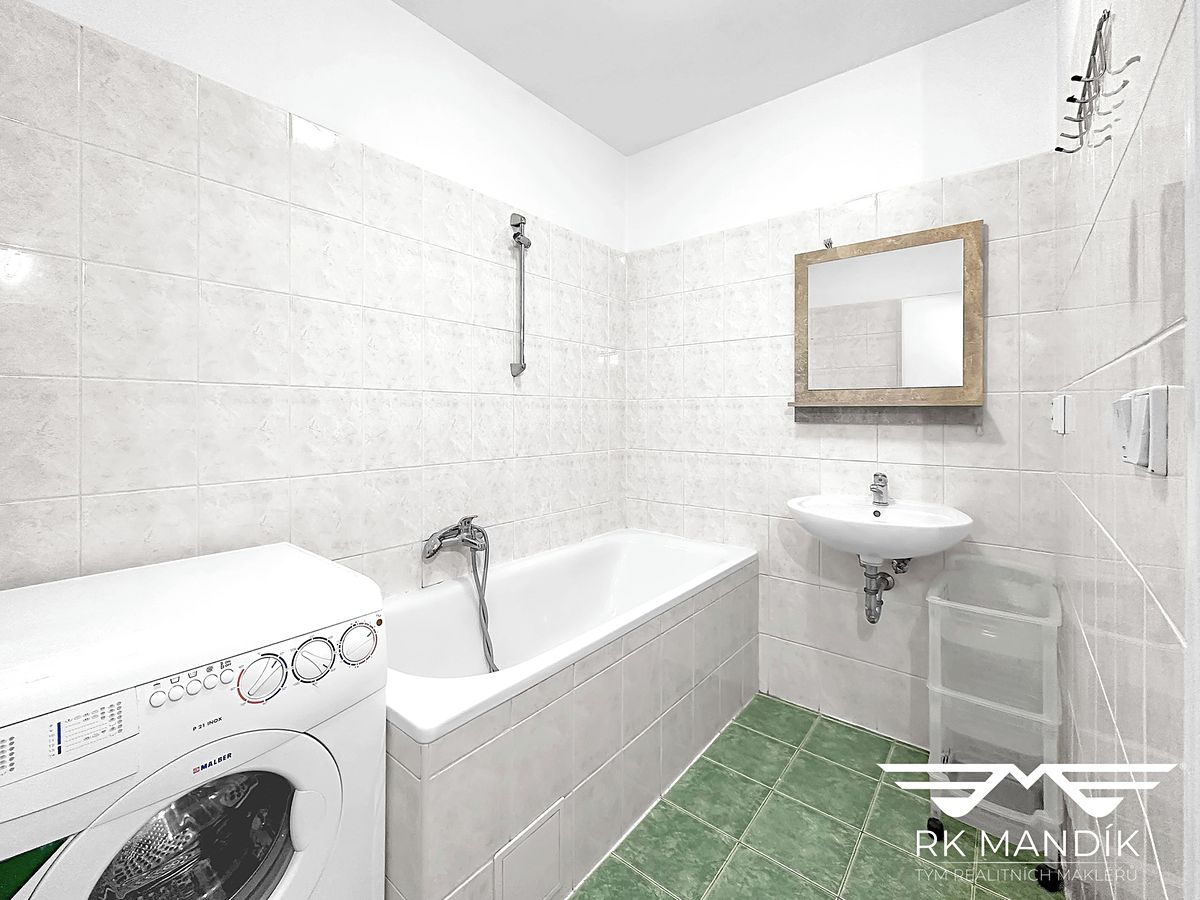 Pronájem bytu 1+kk 28 m² – fotografie 5