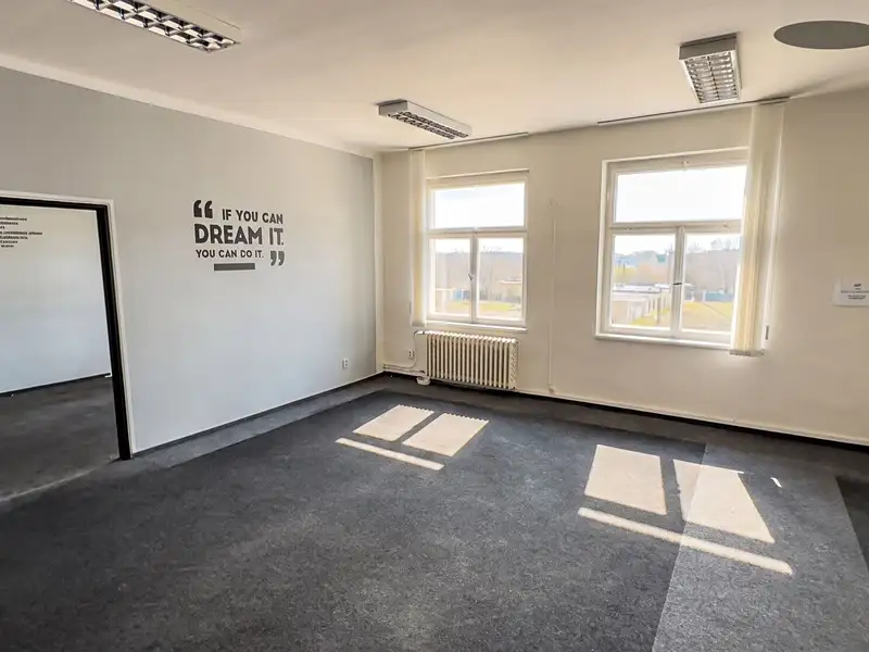 Pronájem kanceláře 18 m², Praha – náhled fotky 1