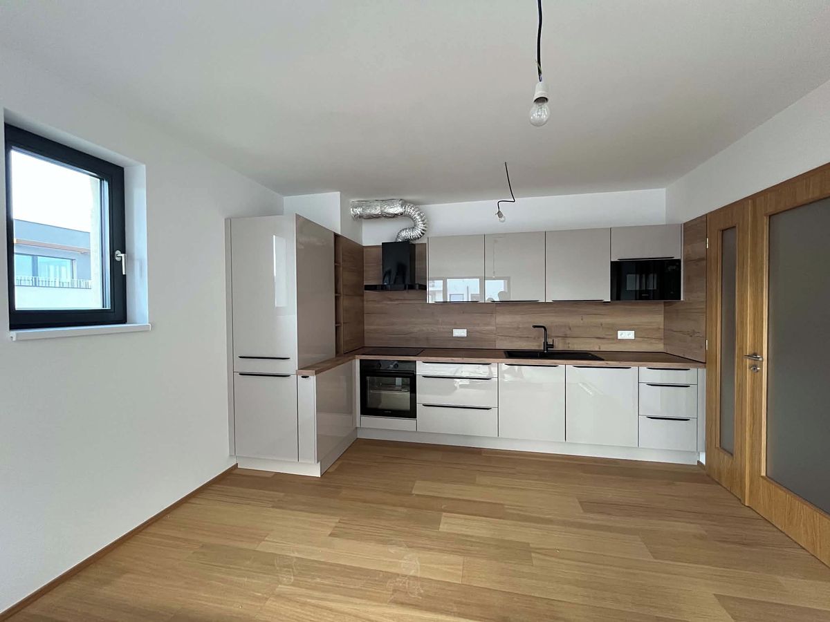 Pronájem bytu 3+kk 87 m² – fotografie 5