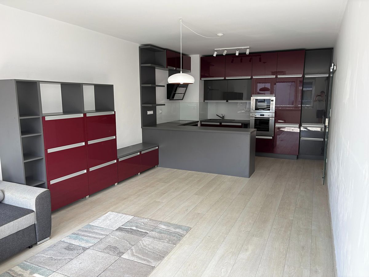 Pronájem bytu 4+kk 108 m²