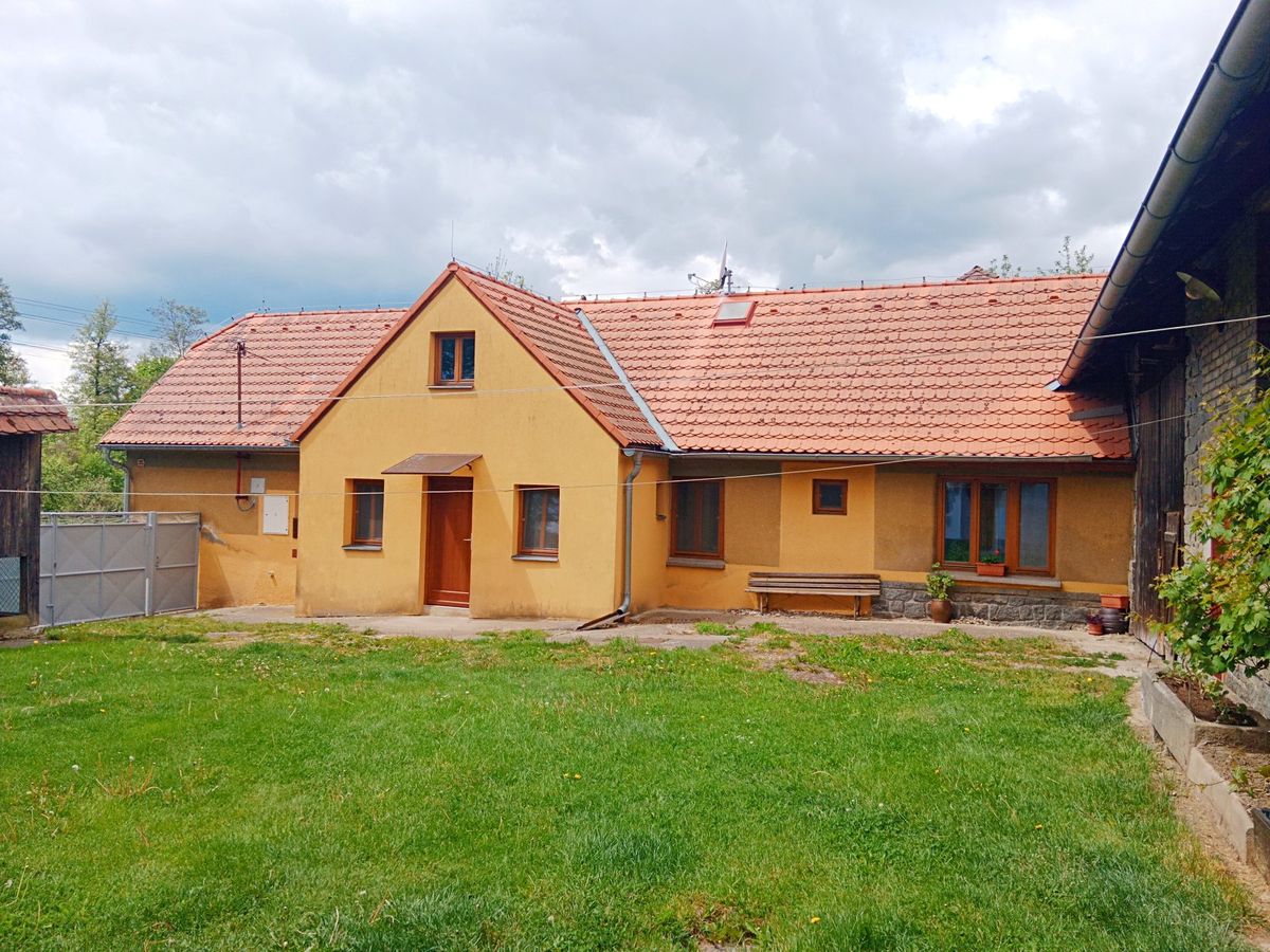 Prodej rodinného domu 80 m², pozemek 2320 m² – fotografie 3